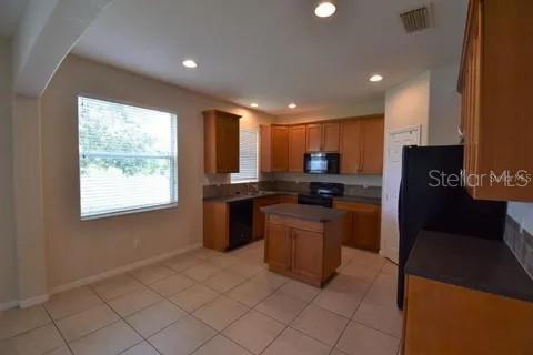 Building Photo - 3549 Maple Ridge Loop