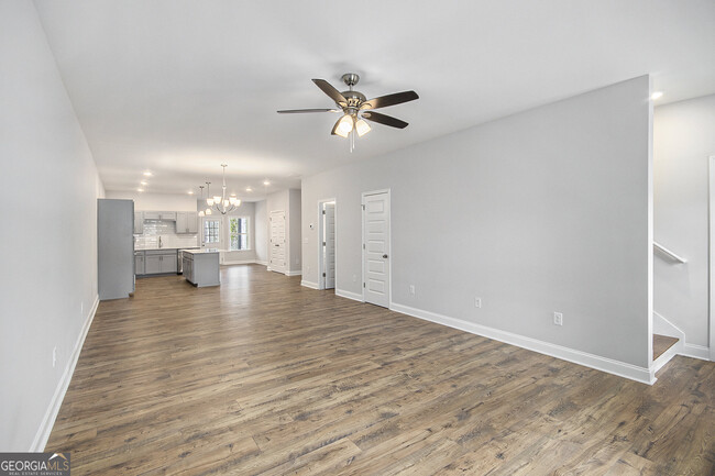 Building Photo - 126 Crest Pointe S