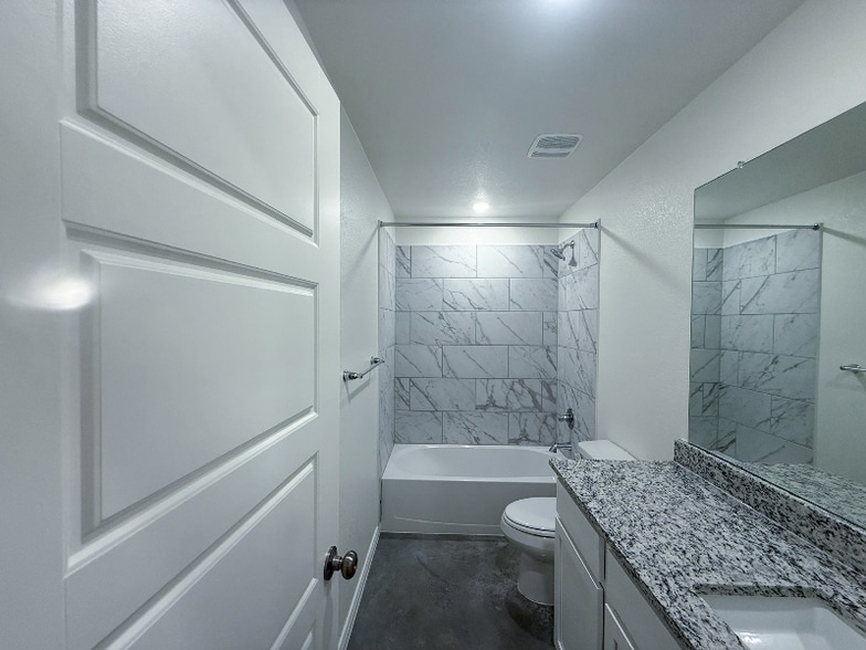 Building Photo - 1146 Lindsey Dr