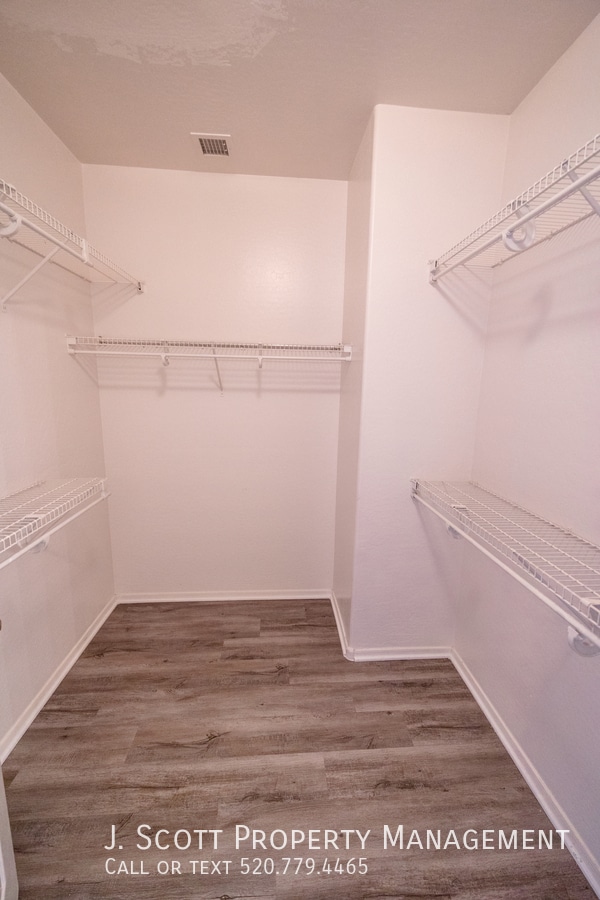 Building Photo - 3886 S Dew Drop Ln