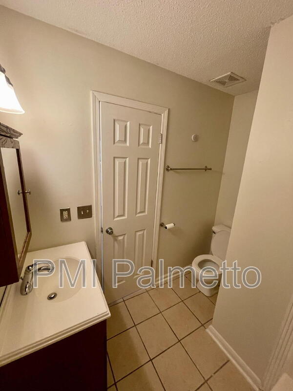 Building Photo - 61A Battery Walk Ct