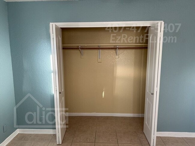 Building Photo - 13753 Oleander Ave