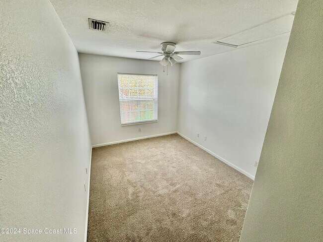 Building Photo - 163 King Neptune Ln