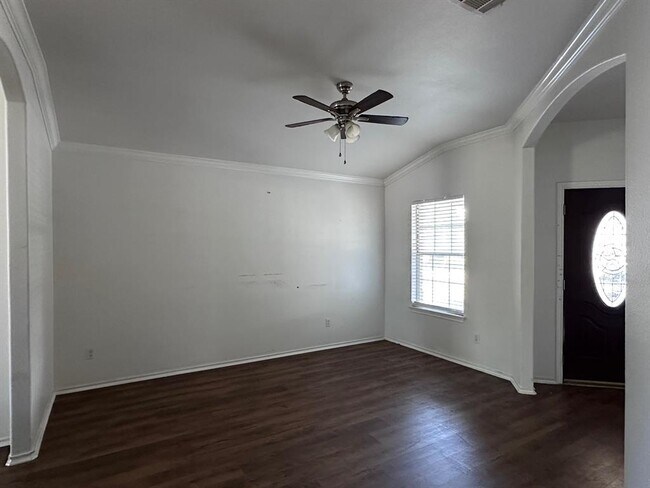 Building Photo - 12720 Waynespur Ln