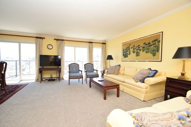 Building Photo - Peaceful and Serene 2 bedroom 2 bath