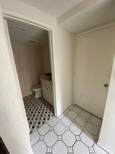 Building Photo - 16 Calle de Rodeo