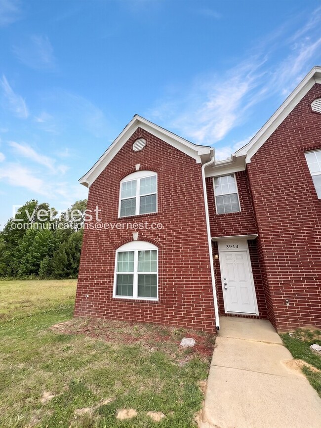 Building Photo - 3914 Santa Fe Loop