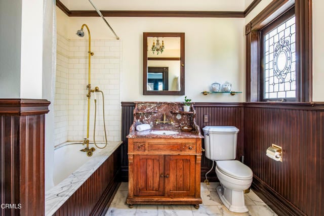 Building Photo - 851 Lyndon St