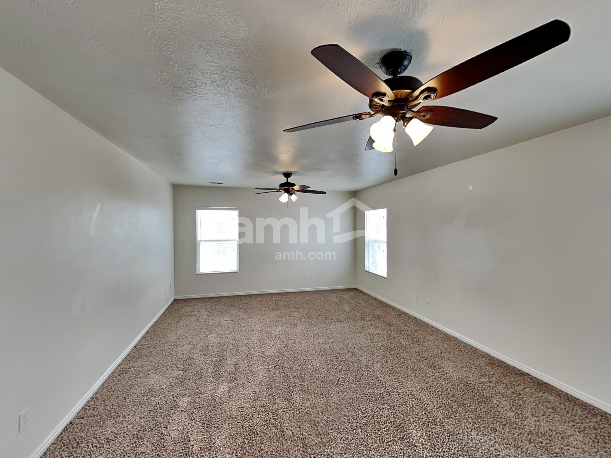 Building Photo - 1220 Lewis Peak Dr