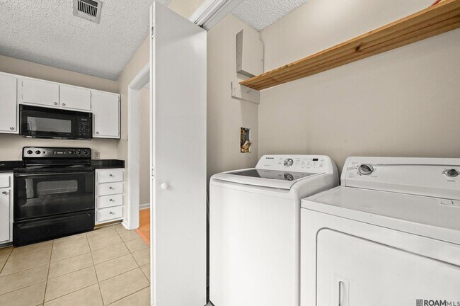 Building Photo - 1686 Brightside Dr