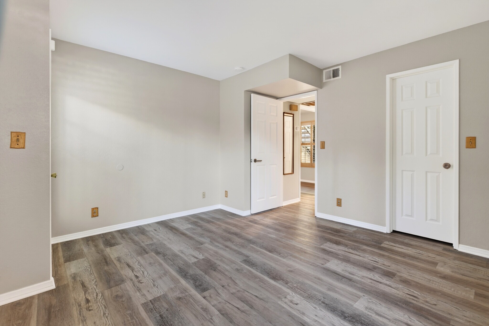 Building Photo - 4255 33rd St