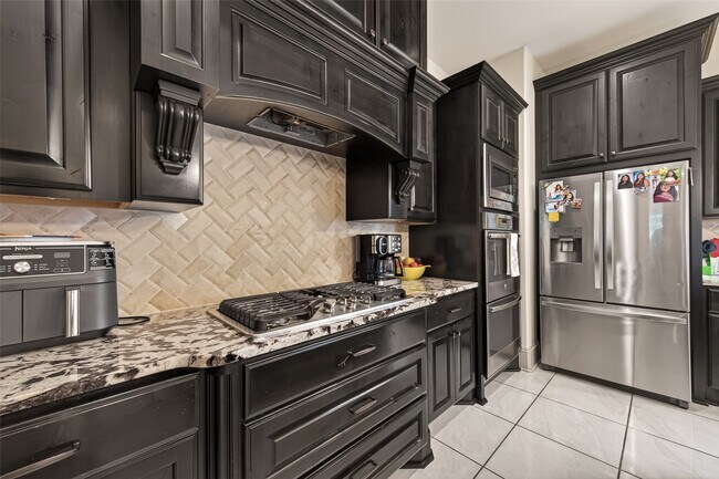 Building Photo - 2515 Avon Gate Ct