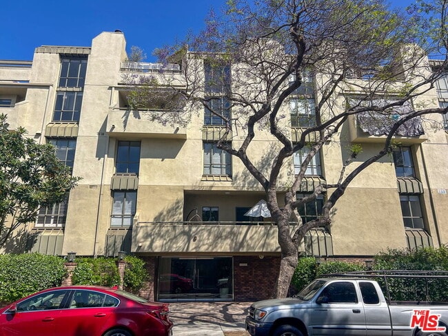 Building Photo - 720 Huntley Dr