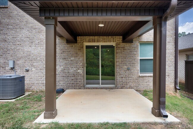 Building Photo - 3 Bedroom House in East Limestone