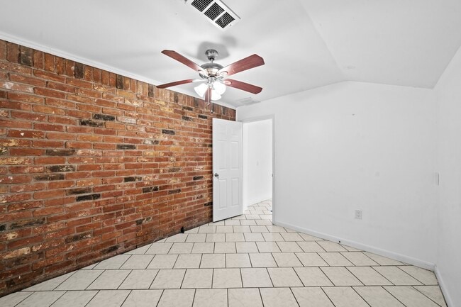 Building Photo - 16723 Running Quail Ct