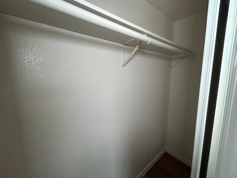 Building Photo - 6739 N 63rd Ave