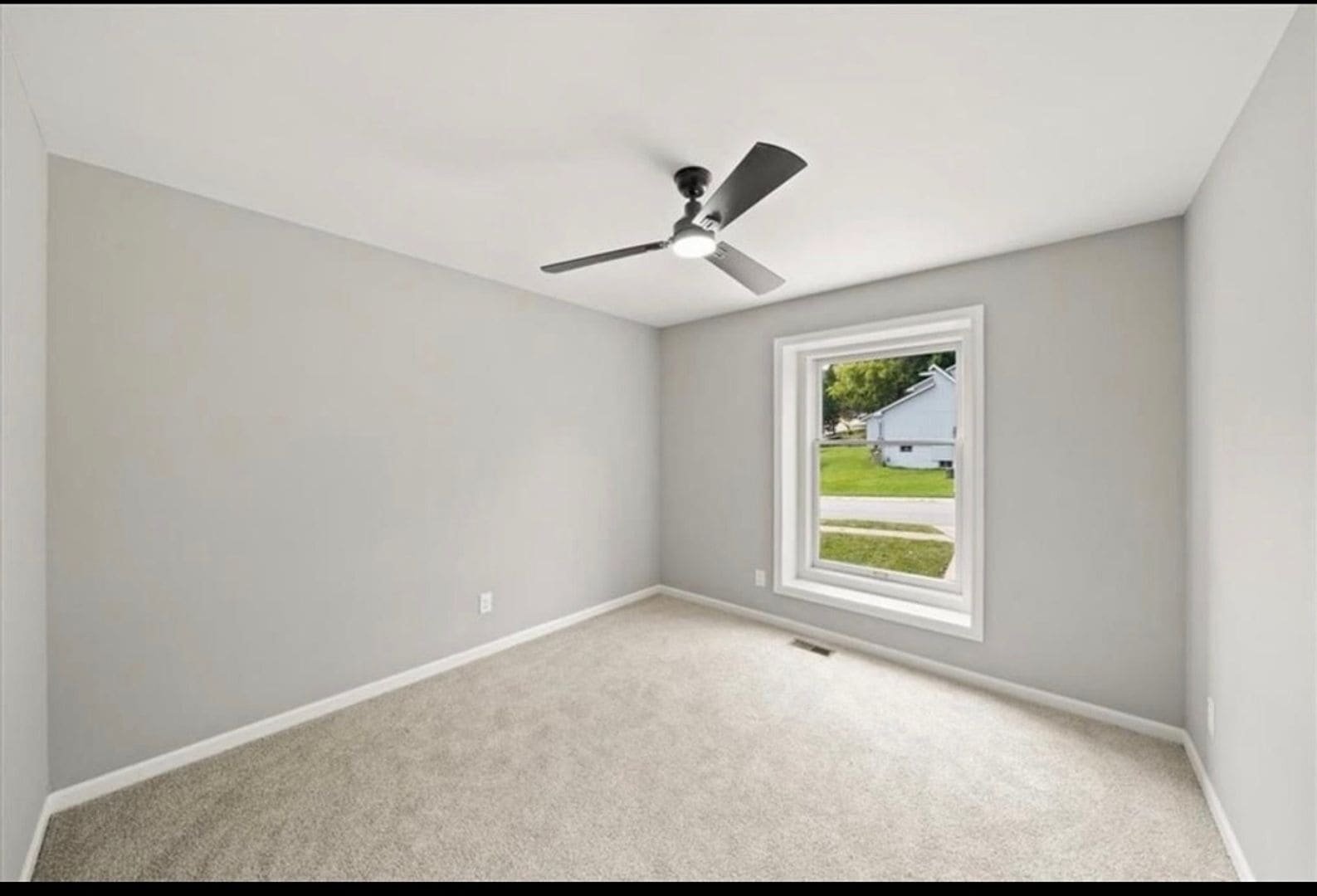 Building Photo - 7109 N Indiana Ave