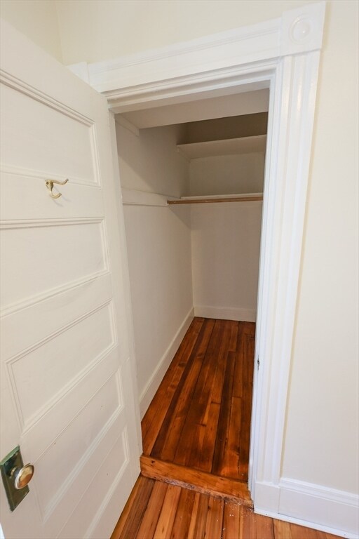 Building Photo - 32 Robinson St