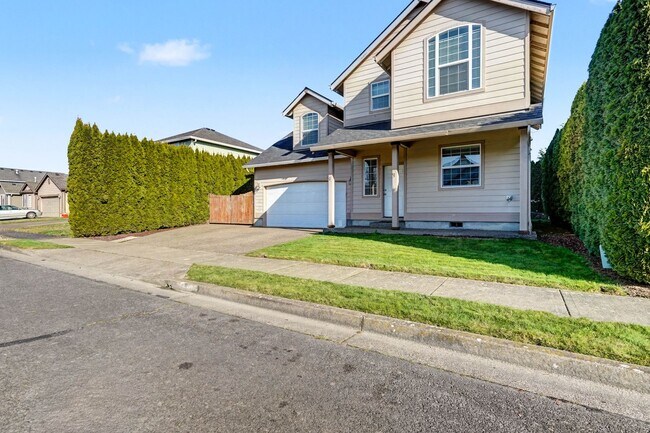 Building Photo - Two-Story 3 bed, 2.5 bath Home in East Salem with Large Bonus Room!