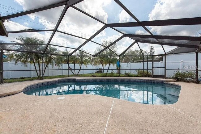 Building Photo - 9415 Pebble Glen Ave