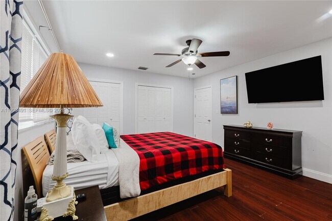 Building Photo - 11320 NW 35th Ct