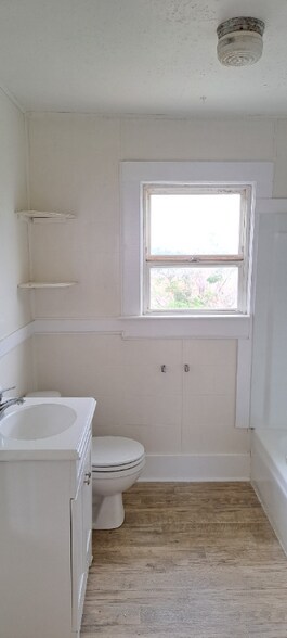 Building Photo - 4156 2500 E