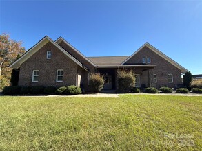 Building Photo - 14019 Thompson Rd