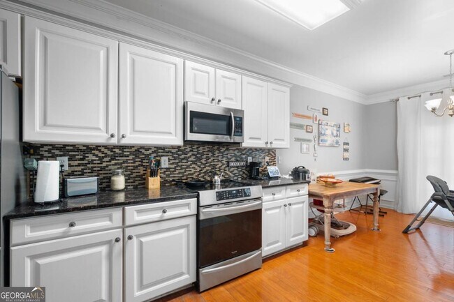 Building Photo - 605 Lofty Ln