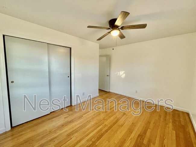 Building Photo - 3522 Thomas Dr