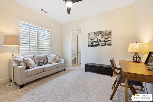 Building Photo - 88 Vía Las Flores