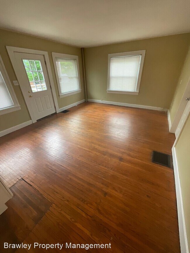 Building Photo - 5 br, 2 bath House - 609 N. Dunn St
