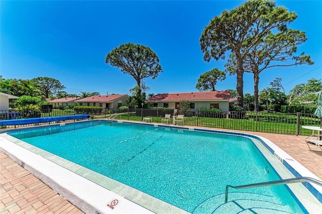 Building Photo - 2121 Pueblo Cir