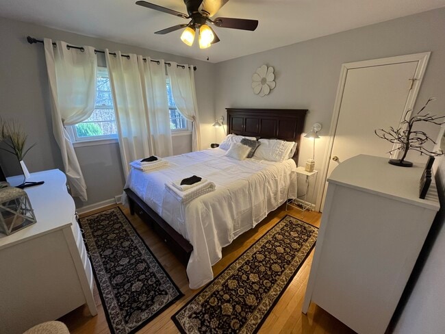 Building Photo - 2925 Center St