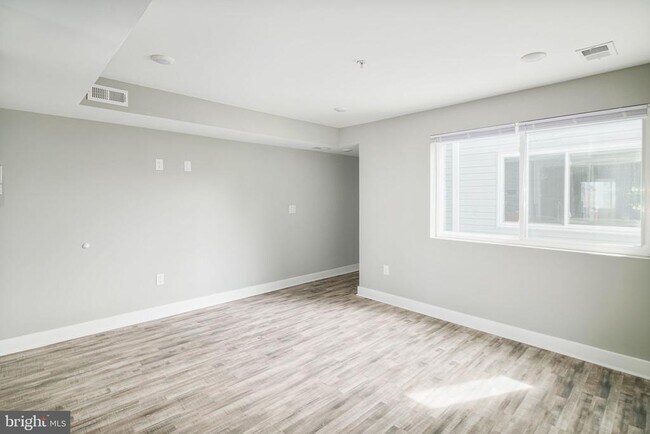Building Photo - 1443 N 8th St