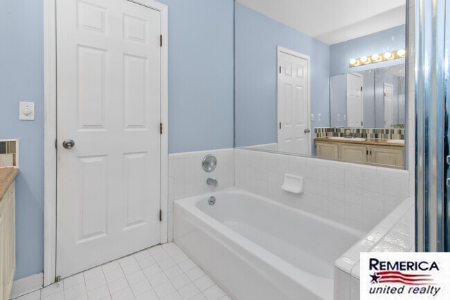 Building Photo - 45189 Horseshoe Dr