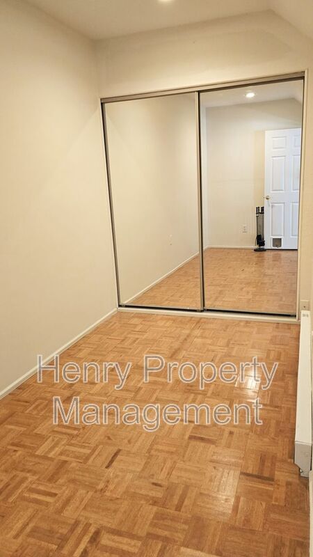 Building Photo - 4521 Briarglen Ln
