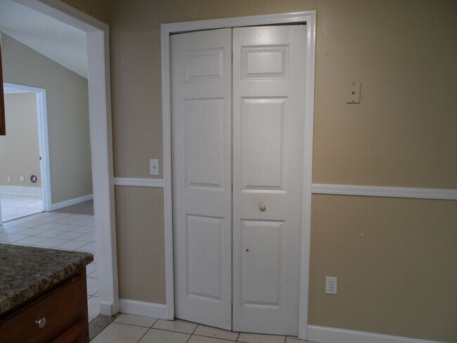 Building Photo - 2950 Norvell Ct