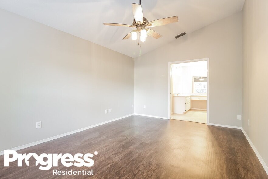 Building Photo - 2841 Talladega Dr
