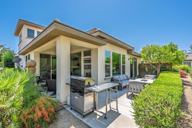Building Photo - 82668 Rosewood Dr