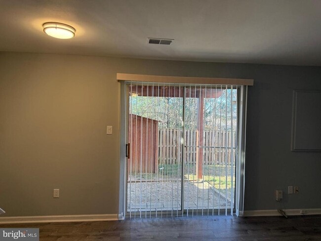 Building Photo - 1935 Winslow Ct