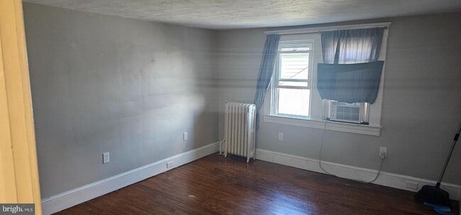 Building Photo - 2912 Hillcrest Ave