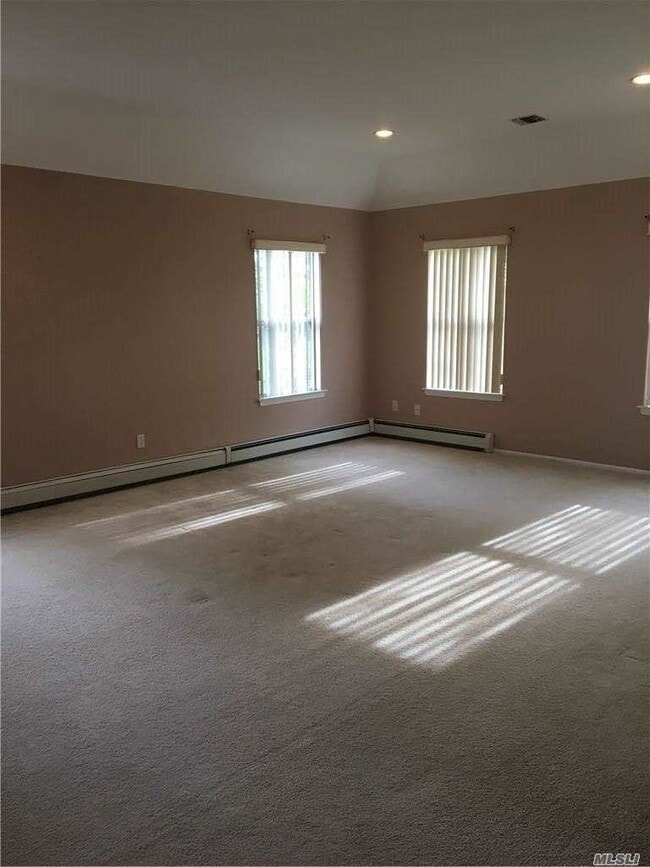 Building Photo - 47 Justin Cir