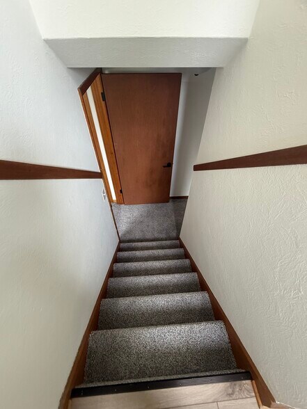 Building Photo - 228 Lenora Dr NW