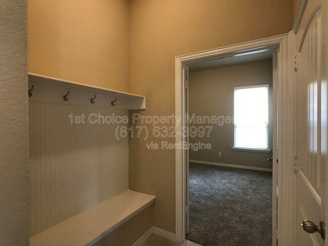 Building Photo - 9925 Tule Lake Rd
