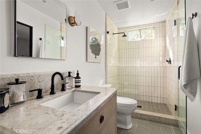 Building Photo - 5115 Los Feliz Blvd