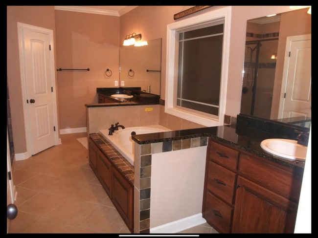 Building Photo - Valley Chase Subdivision!!!  4 Bedrooms!!!!