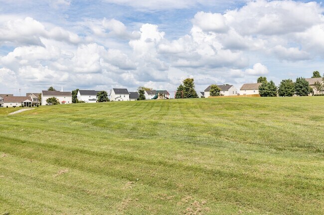 Building Photo - 4017 Cadence Dr