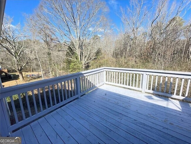 Building Photo - 1068 South Gordon Rd SW