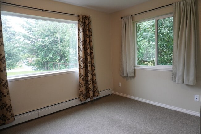 Building Photo - 1705 Resurrection Blvd