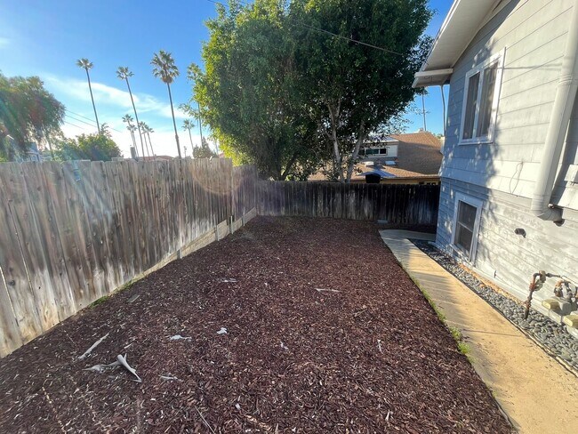 Building Photo - 8454-56 Lemon Ave